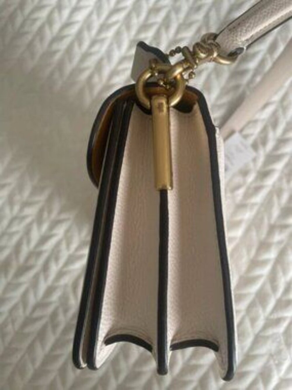 NWT - Coach Tabby Shoulder Bag 26 - Picture 3 of 5